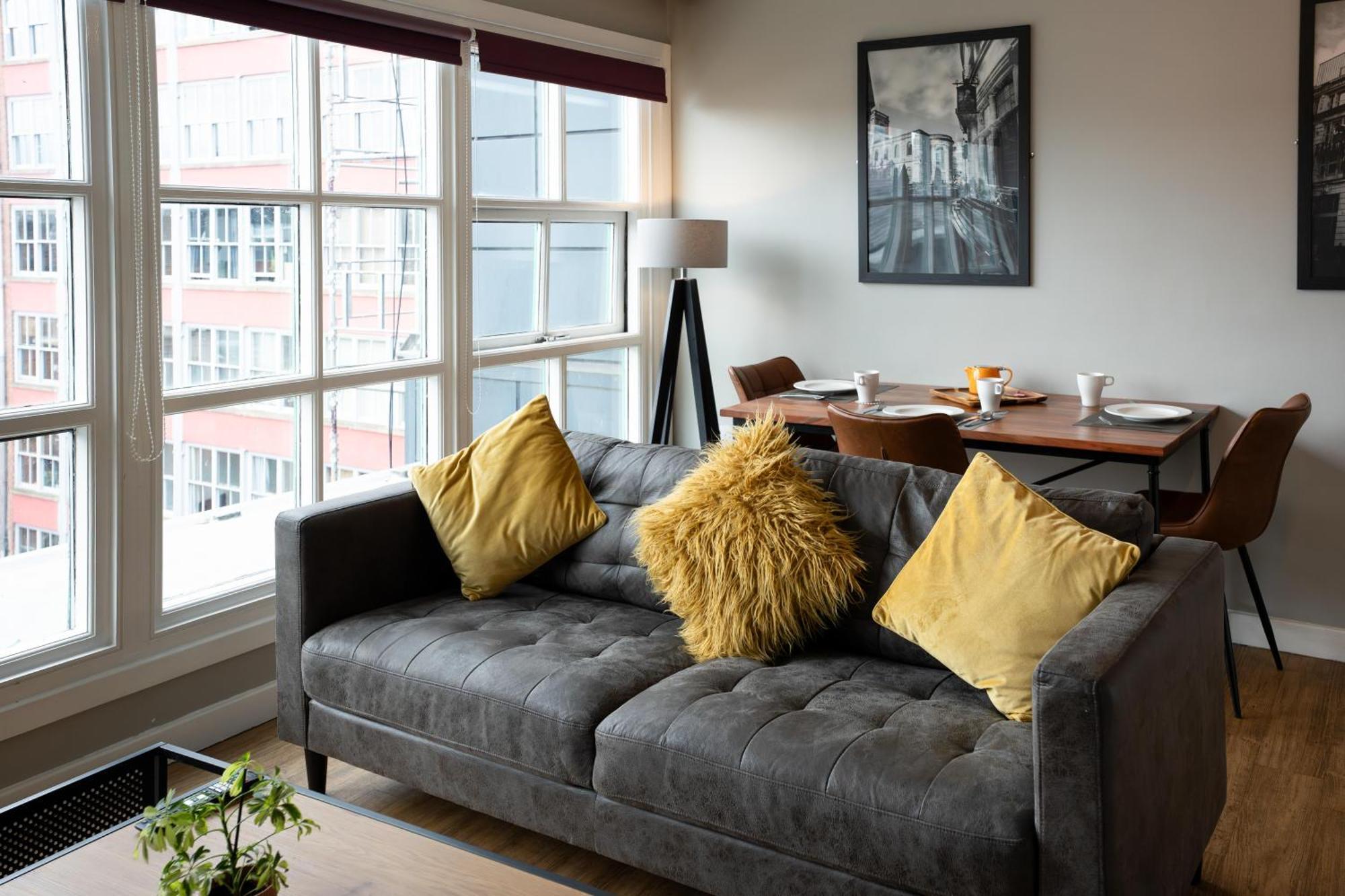 High Street Town House Aparthotel Manchester Exterior photo