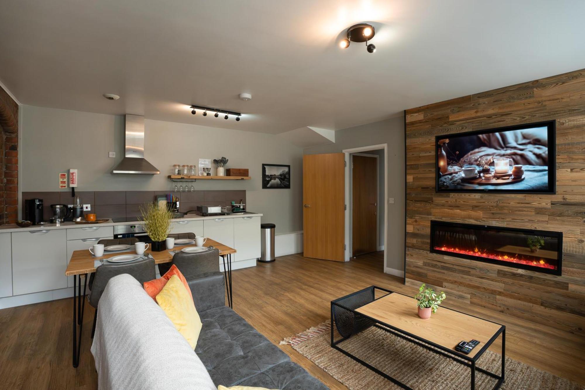 High Street Town House Aparthotel Manchester Exterior photo